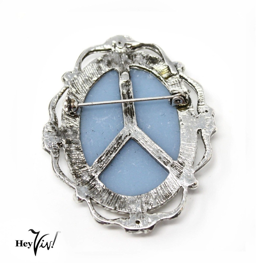Vintage 1980s New Old Store Stock Blue and White 2" Cameo Pin Brooch - Hey Viv - Picture 3 of 4